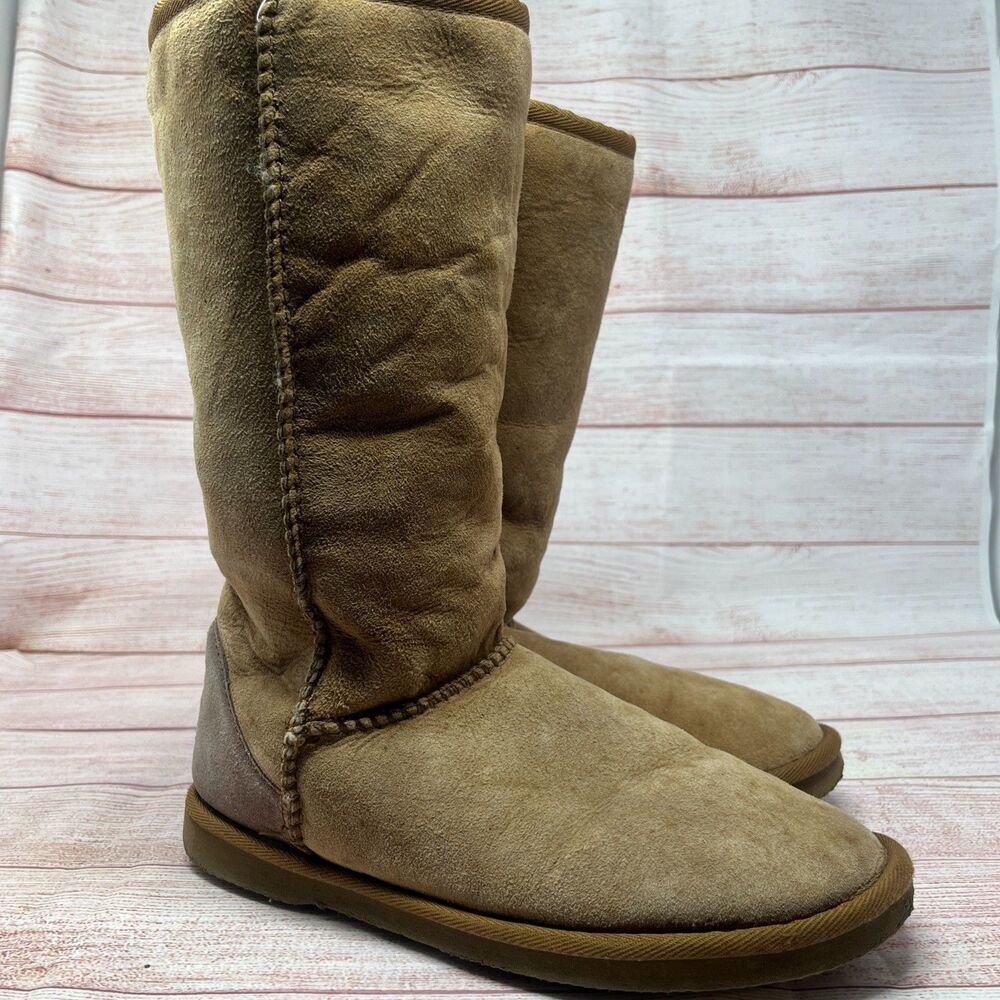 UGG Women's Chestnut Brown Classic Boots tall Size 7